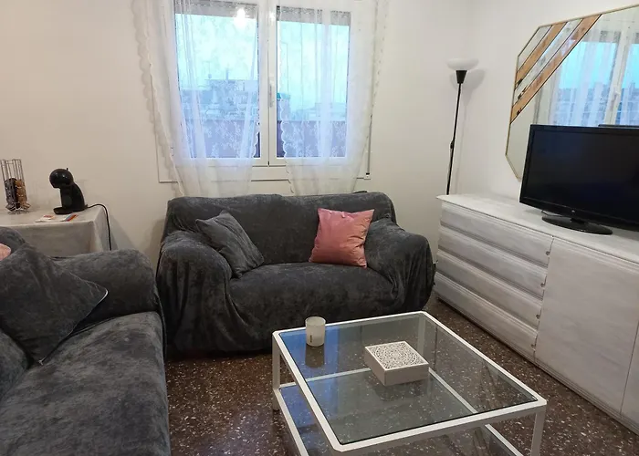 Cozy And Sunny Penthouse Fira Bcn
