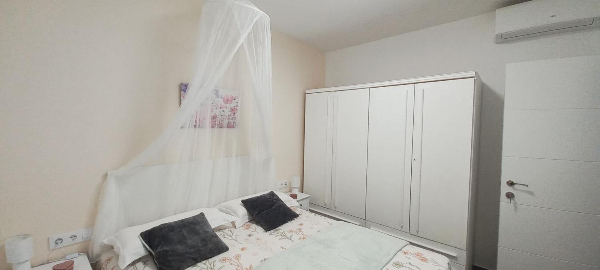 Cozy And Sunny Penthouse Fira Bcn Apartment *